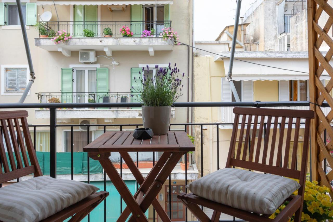 Scirocco Apartment In Corfu Center Eksteriør bilde