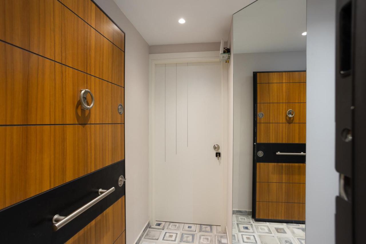 Scirocco Apartment In Corfu Center Eksteriør bilde